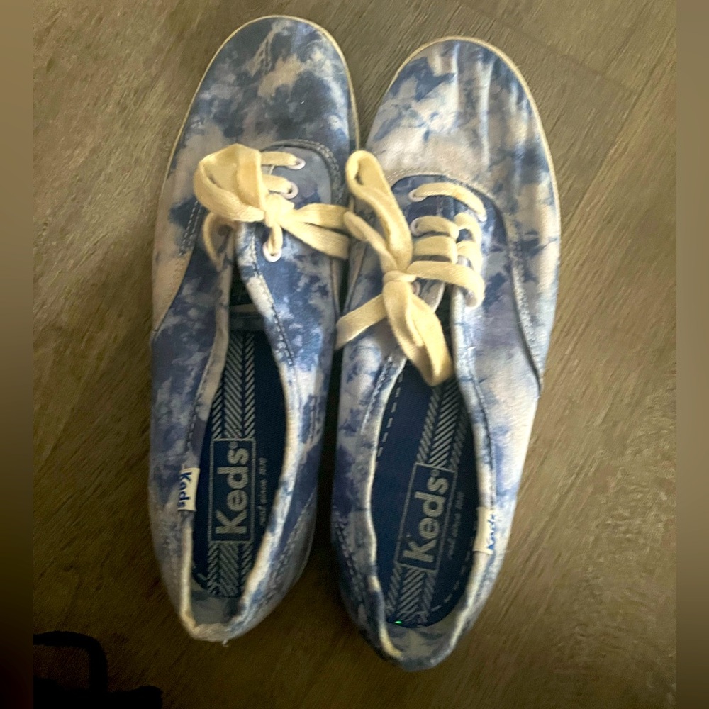 Sky Blue keds size 8